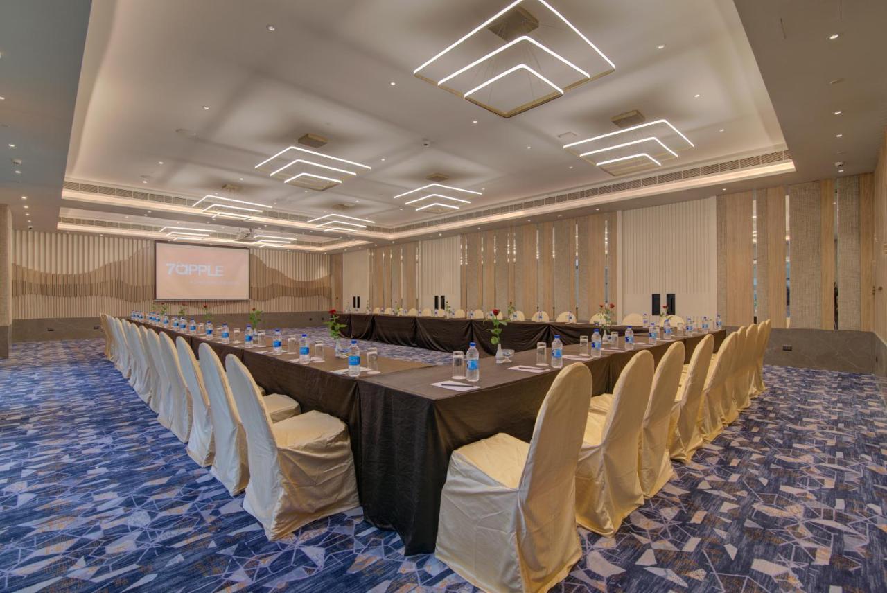 7 Apple Hotel Nashik Dış mekan fotoğraf